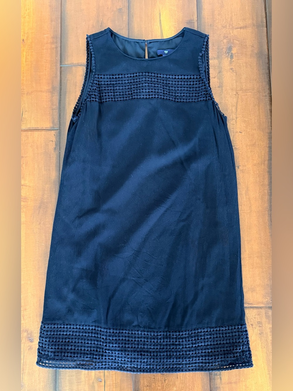 GAP Black Textured Trim Sleeveless Shift Dress